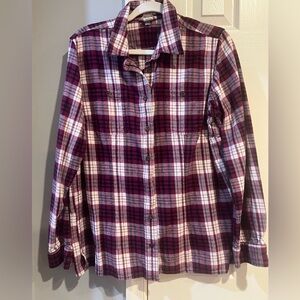 Duluth Trading Co Burgundy Plaid Flannel Shirt